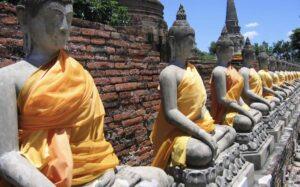 Row of Buddhas